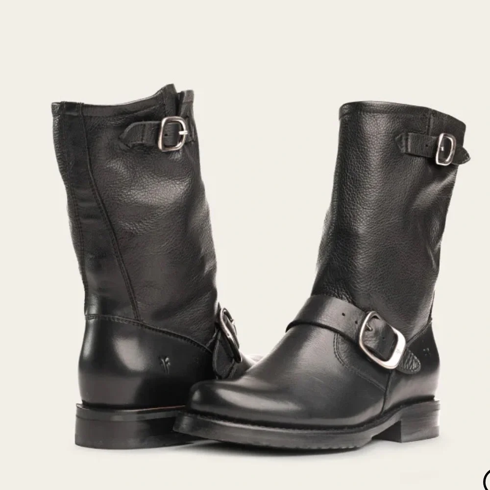 Frye classic mid